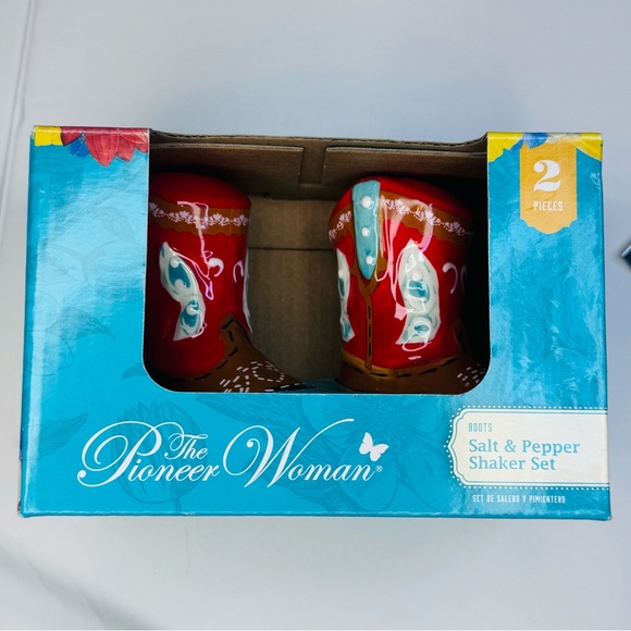 The Pioneer Woman Cowboy Boot Salt & Pepper Shaker Set - Picture 2 of 12